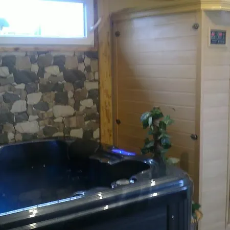 Konukevi Zirovice 3*